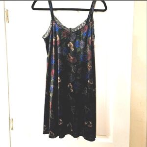 NWOT Hot Topic Rose and Butterfly velvet slip dress, Women's Size M